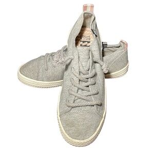 BILLABONG gray Heather harbor fabric tennis shoes in women’s size 6.5